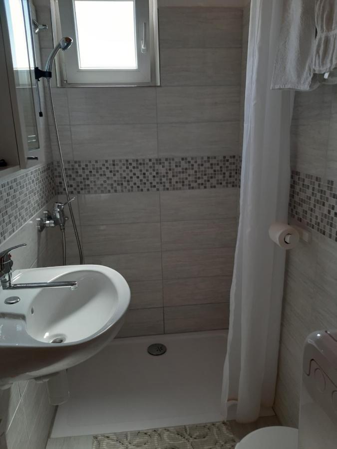 Guesthouse Brodarica Šibenik Esterno foto