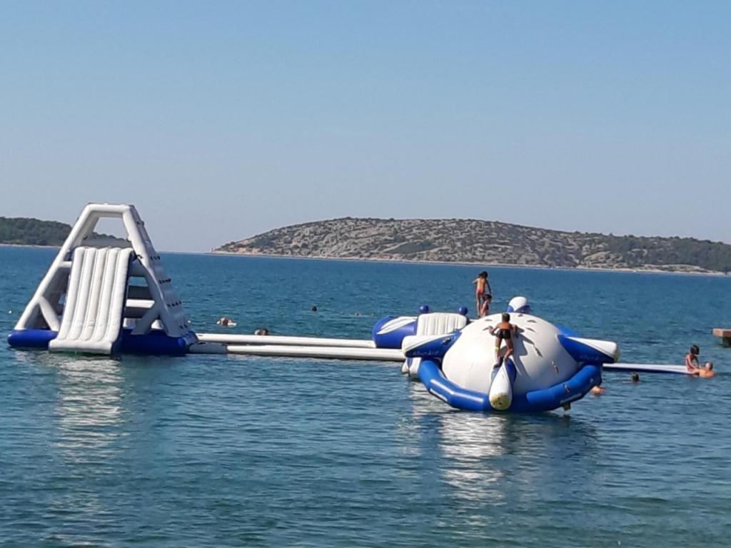 Guesthouse Brodarica Šibenik Esterno foto