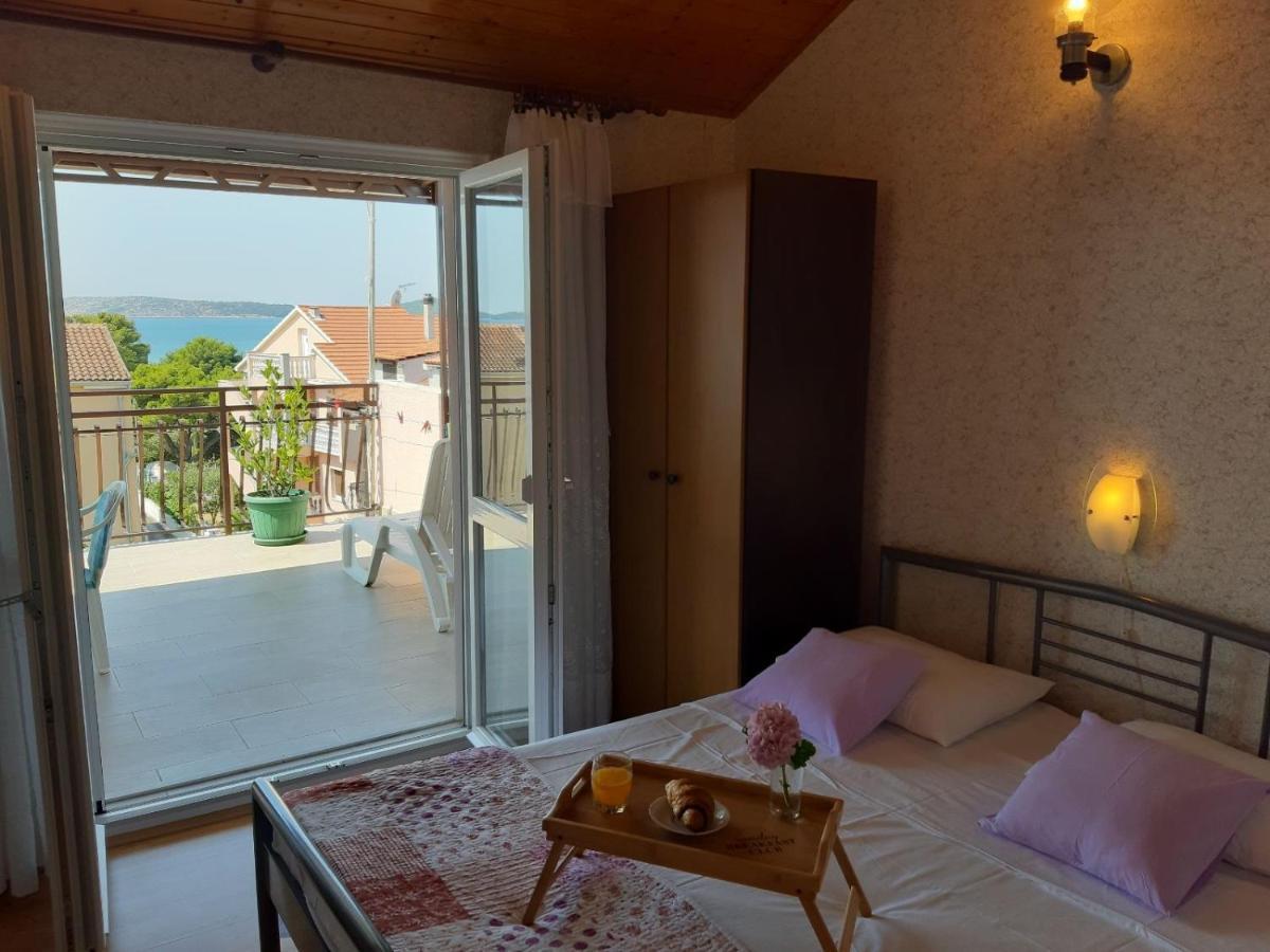 Guesthouse Brodarica Šibenik Esterno foto